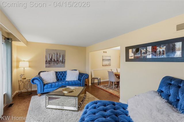 25982 Kilreigh Drive, Farmington Hills, MI 48336