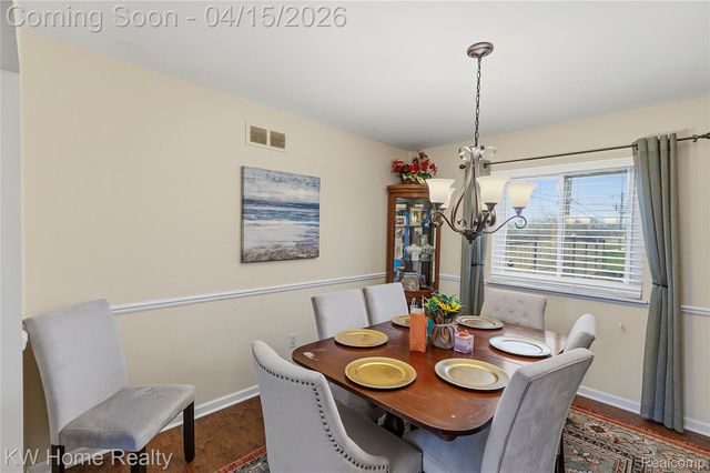 25982 Kilreigh Drive, Farmington Hills, MI 48336