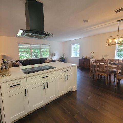 19930 SW 118th Pl, Miami, FL 33177