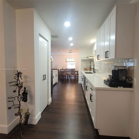 19930 SW 118th Pl, Miami, FL 33177