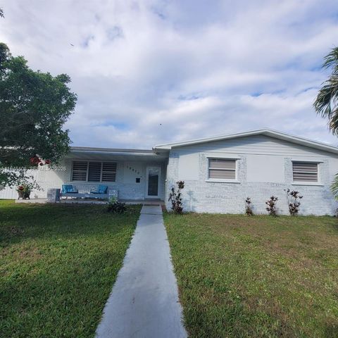 19930 SW 118th Pl, Miami, FL 33177