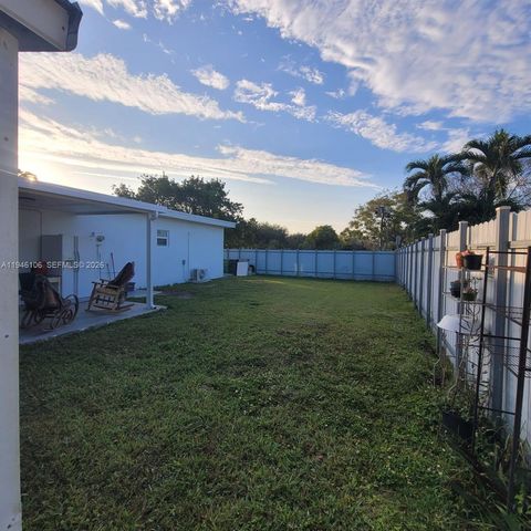 19930 SW 118th Pl, Miami, FL 33177