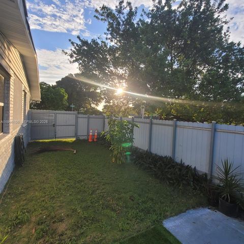 19930 SW 118th Pl, Miami, FL 33177