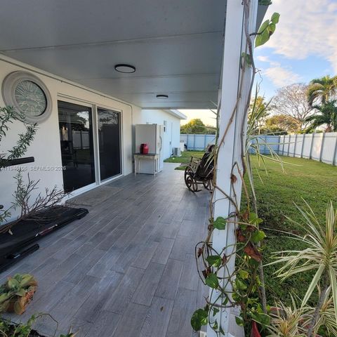 19930 SW 118th Pl, Miami, FL 33177