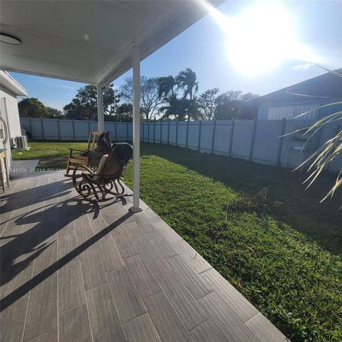 19930 SW 118th Pl, Miami, FL 33177