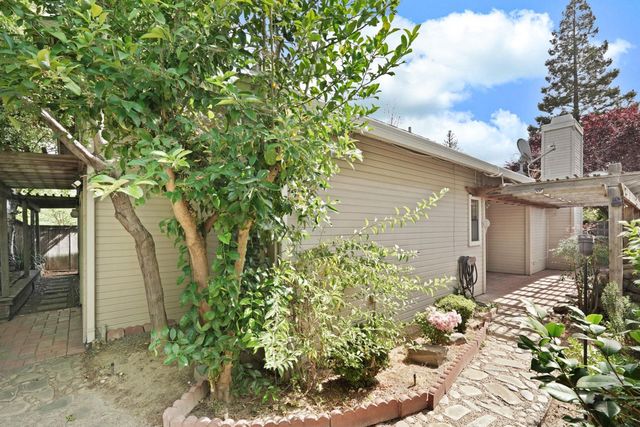 176 Rivergate Pl, Lodi, CA 95240