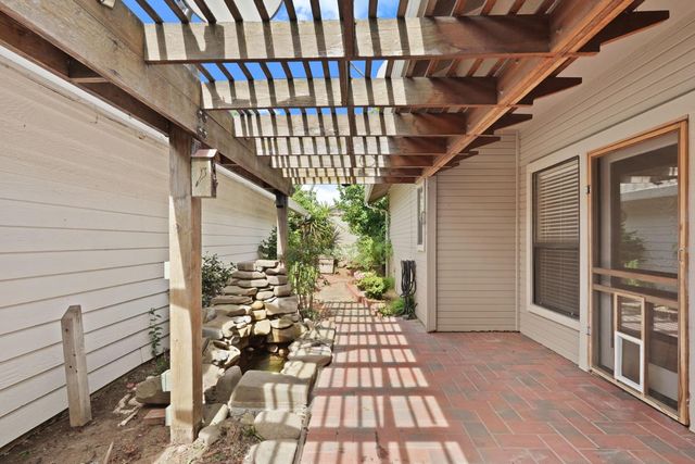 176 Rivergate Pl, Lodi, CA 95240
