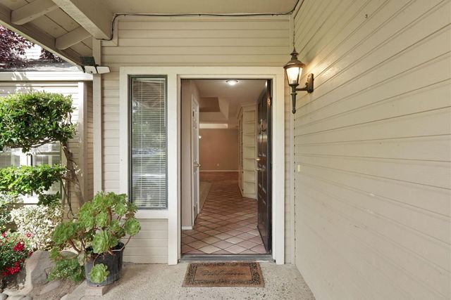 176 Rivergate Pl, Lodi, CA 95240