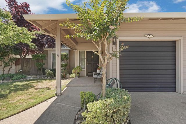 176 Rivergate Pl, Lodi, CA 95240
