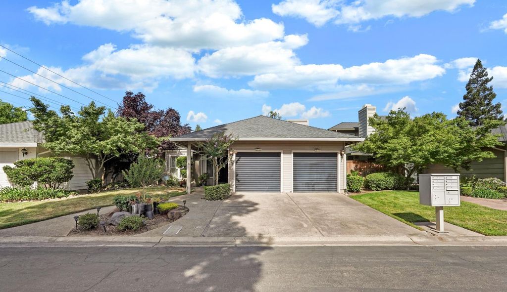 176 Rivergate Pl, Lodi, CA 95240