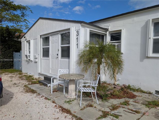 311 SW 2nd Ave 2, Dania Beach, FL 33004