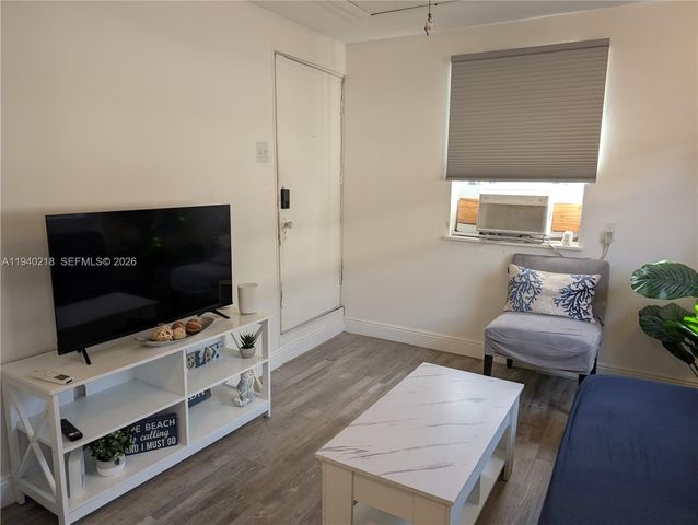 311 SW 2nd Ave 2, Dania Beach, FL 33004