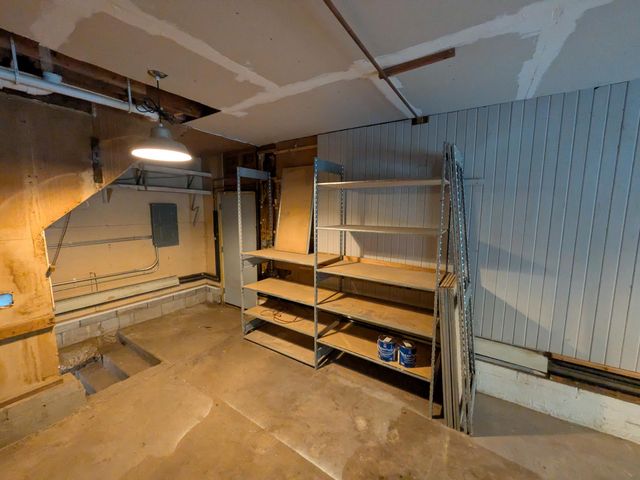 400 S Liberty Street, Hobart, IN 46342