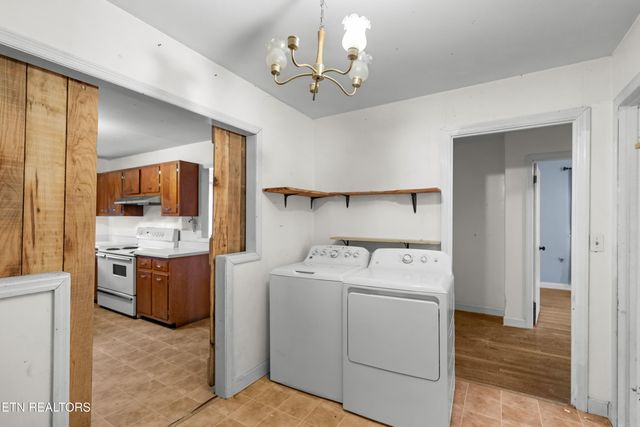 7593 Cracker Neck Rd, Washburn, TN 37888