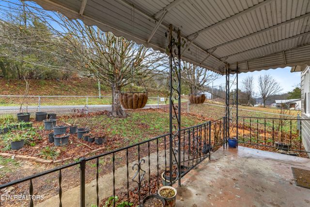 7593 Cracker Neck Rd, Washburn, TN 37888