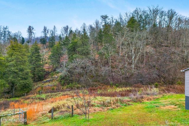 7593 Cracker Neck Rd, Washburn, TN 37888