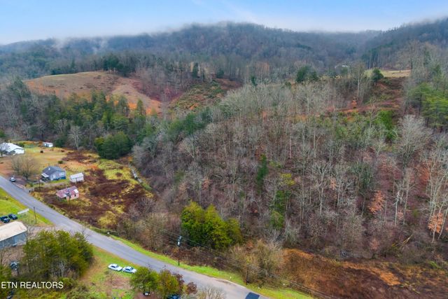 7593 Cracker Neck Rd, Washburn, TN 37888