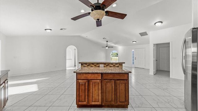 27 SW 19th CT, Cape Coral, FL 33991