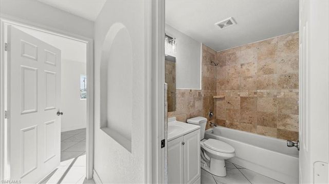 27 SW 19th CT, Cape Coral, FL 33991