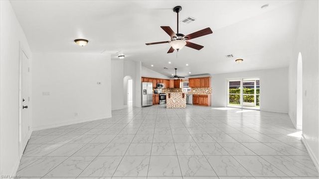 27 SW 19th CT, Cape Coral, FL 33991