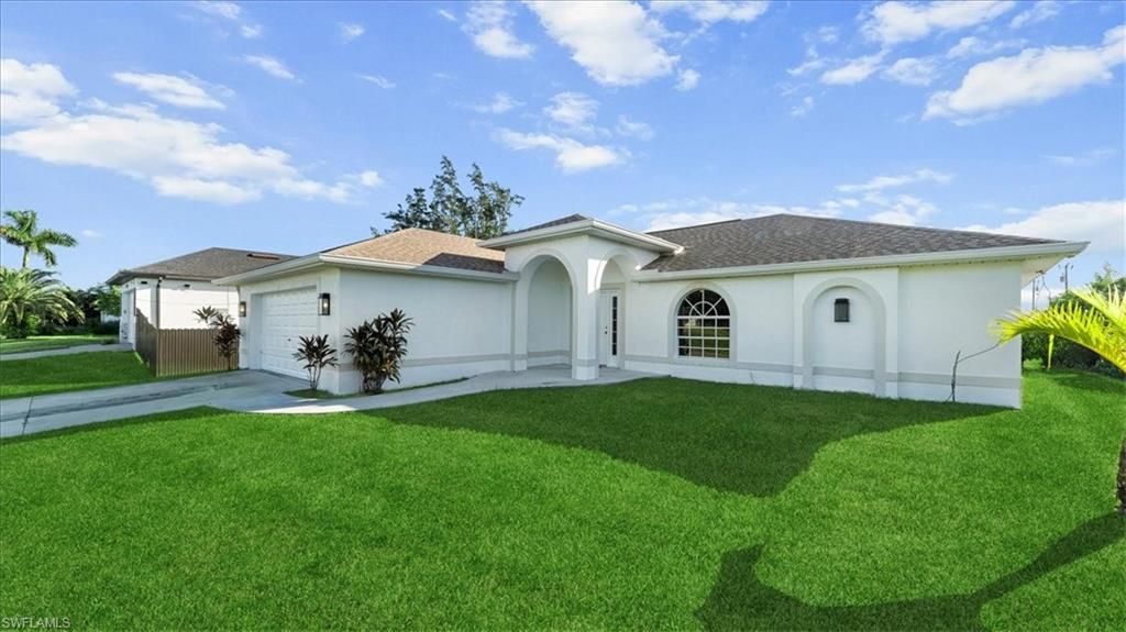 27 SW 19th CT, Cape Coral, FL 33991