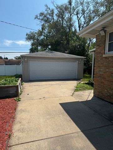 504 E Butterfield Road, Elmhurst, IL 60126