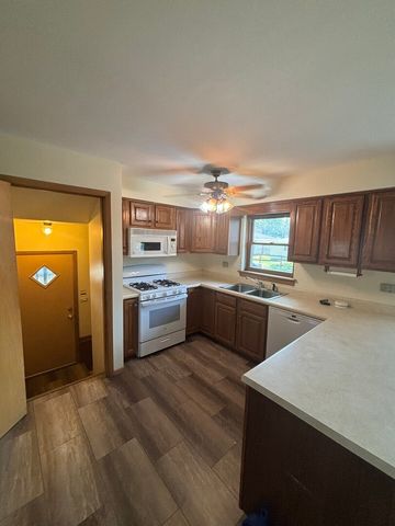 504 E Butterfield Road, Elmhurst, IL 60126