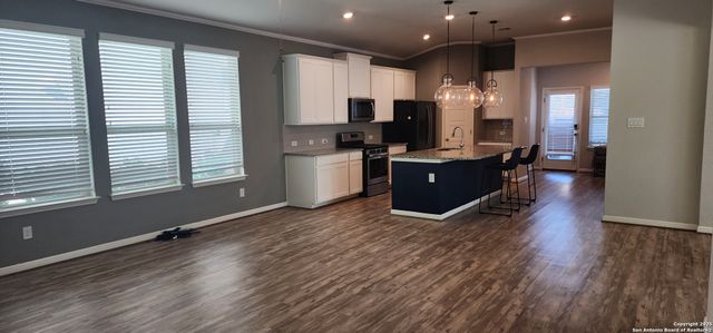 9702 Novacek Blvd, San Antonio, TX 78254