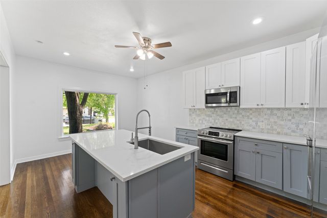 2405 Monroe Street, Commerce, TX 75428