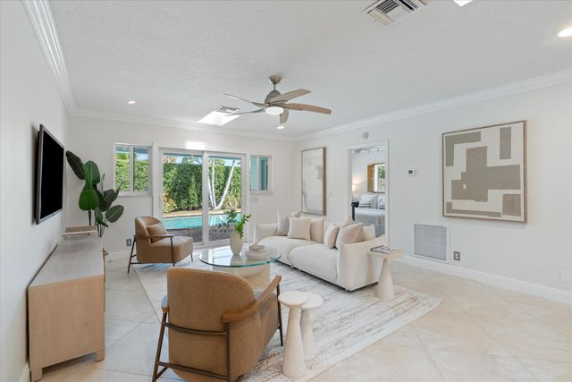 1041 SW 7th Street, Boca Raton, FL 33486