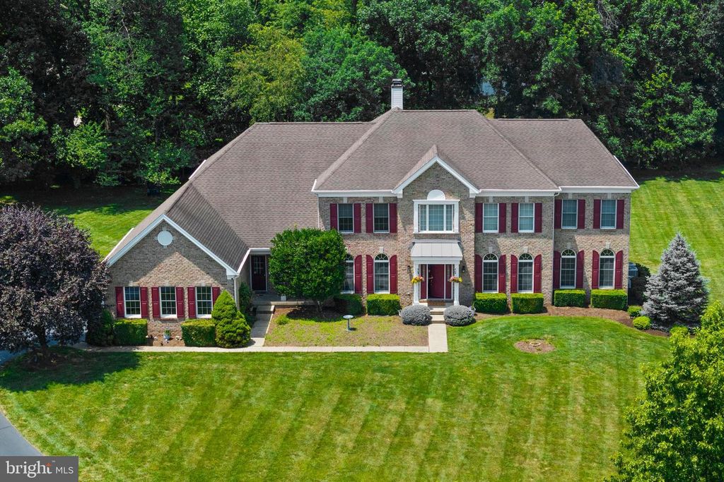 3 WATERFORD CT, Flemington, NJ 08822