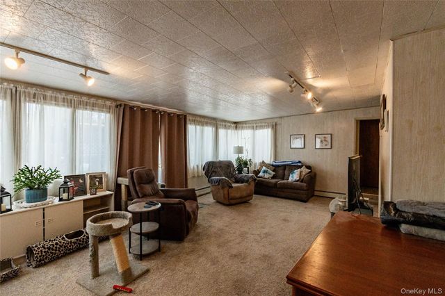 7 Lico Place, Babylon, NY 11702