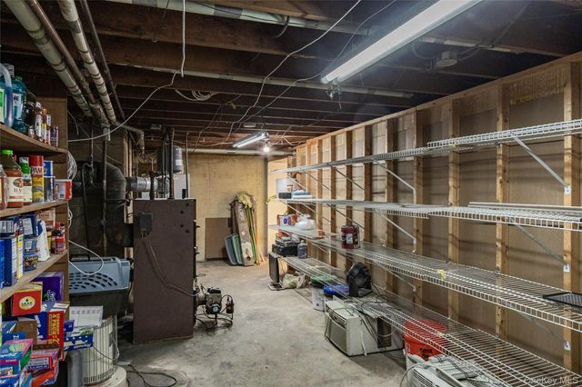 7 Lico Place, Babylon, NY 11702