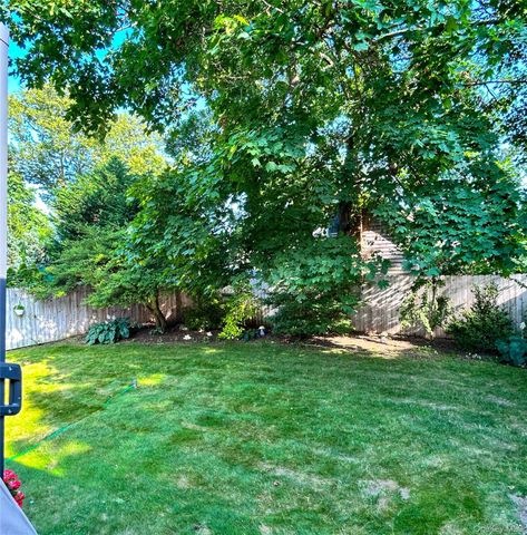 7 Lico Place, Babylon, NY 11702