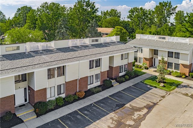 9 Southcreek Court D, Amherst, NY 14051