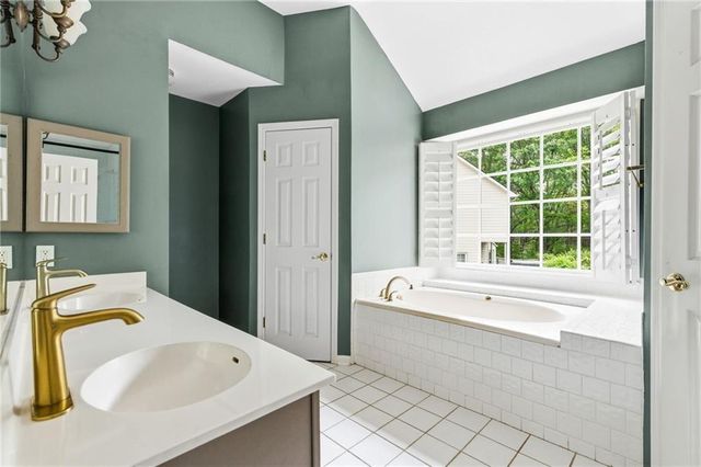 52 Travelers Way SW, Marietta, GA 30064