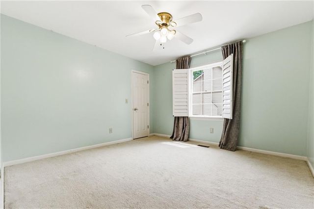 52 Travelers Way SW, Marietta, GA 30064