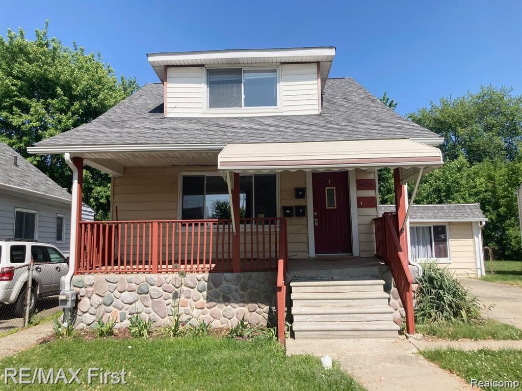 23360 Carlisle Avenue, Hazel Park, MI 48030