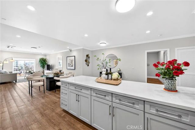 944 S Serrano Avenue 306, Los Angeles, CA 90006