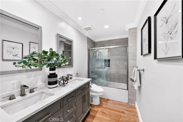944 S Serrano Avenue 306, Los Angeles, CA 90006