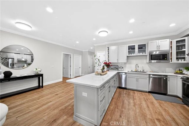 944 S Serrano Avenue 306, Los Angeles, CA 90006
