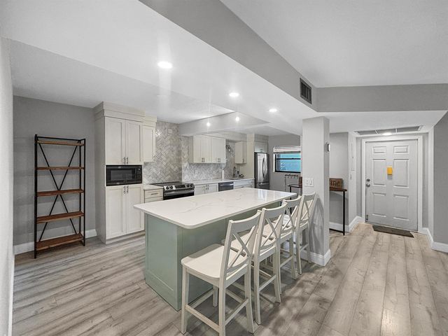 1291 SE Parkview Place, Stuart, FL 34994