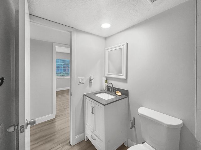 1291 SE Parkview Place, Stuart, FL 34994