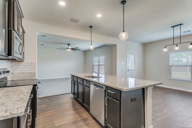 3862 Leighton Harbor, Von Ormy, TX 78073