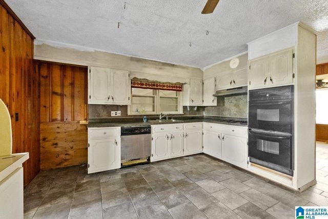 1120 VALLEY ROAD, Oneonta, AL 35121