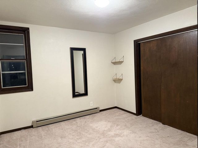 615 E Centerway, Janesville, WI 53545