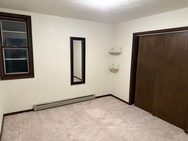 615 E Centerway, Janesville, WI 53545