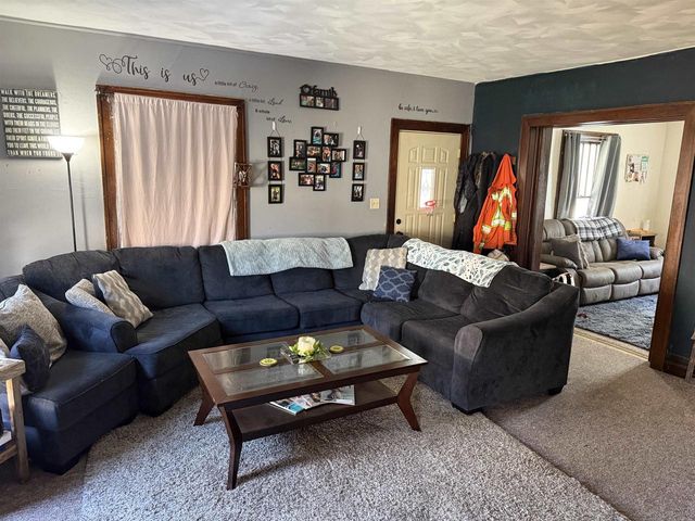 615 E Centerway, Janesville, WI 53545