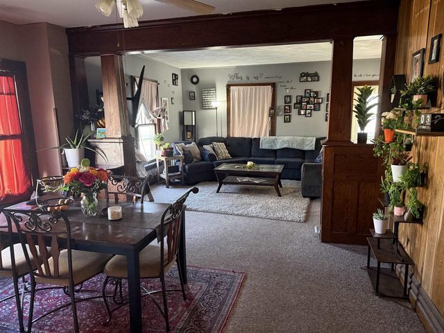 615 E Centerway, Janesville, WI 53545
