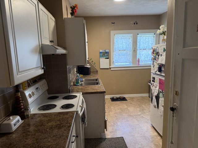 615 E Centerway, Janesville, WI 53545